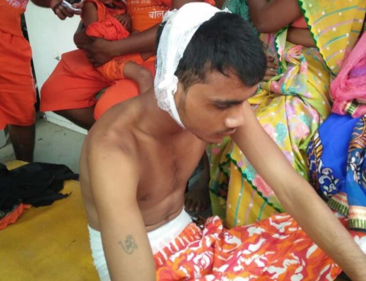 Many kanwariya injured in road accident in azamgarh