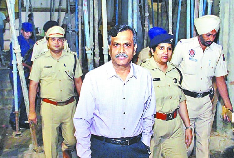 Independence Day, Alive Hand Granade Found in Gurudwara at Chandigarh