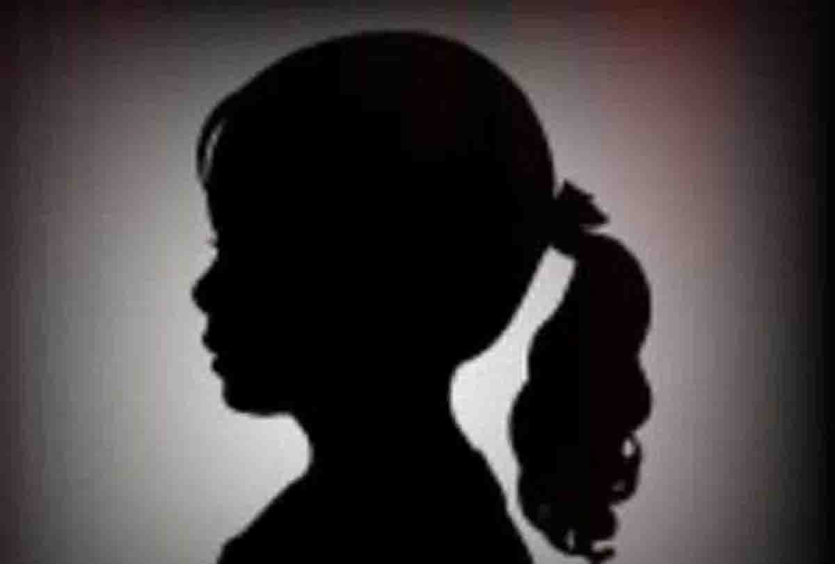 man accused of rape with daughter in farrukhabad