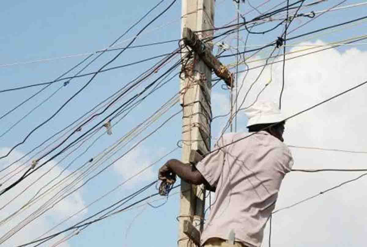 Power theft in underground system Power department