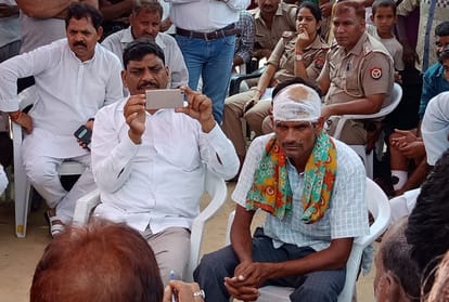 UP: Several big leaders arrived at Uldepur village after violence 