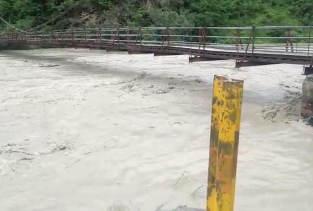 सतलुज का जल स्तर बढ़ा प्रशासन का अलर्ट