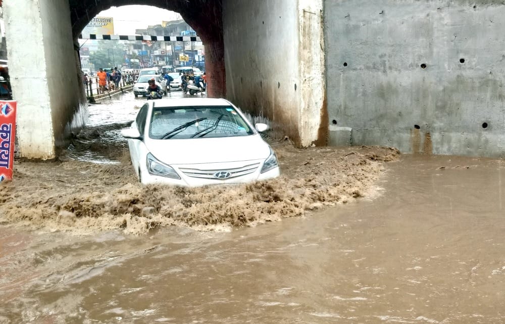 weather department suggestion stop people visit in hilly area for 60 hours