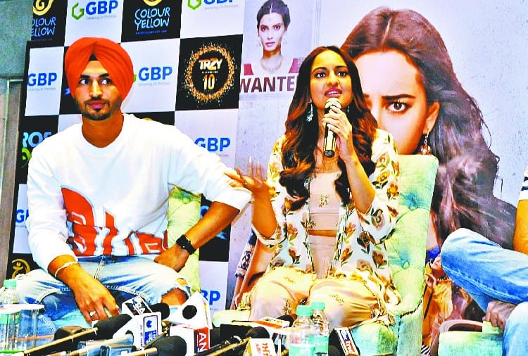 Chandigarh, Sonakshi Sinha Fitness Secrets, Diet Plan