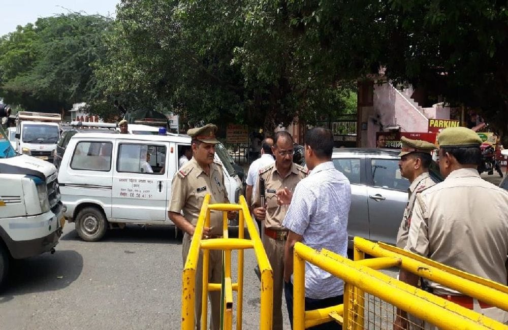traffic jam in vrindavan on hariyali amavasya