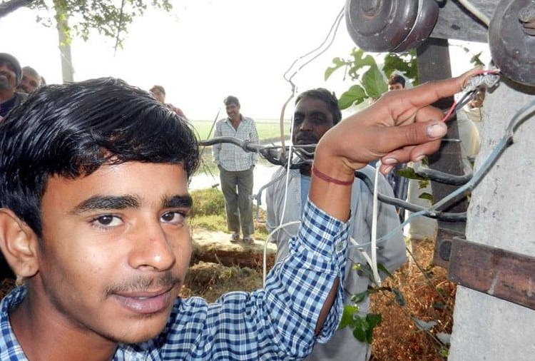 Chandigarh, Wonder Boy Deepak Jangra Can Bear 11000 Volt Electricity Shock