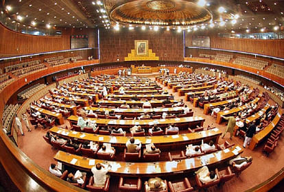 Pakistan's Senate adopts bill to curtail powers of Chief Justice amid opposition protest