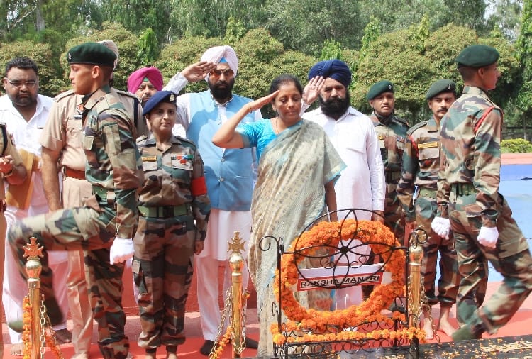 Defense Minister inaugurates bridge on Indo-Pak border in firozpur