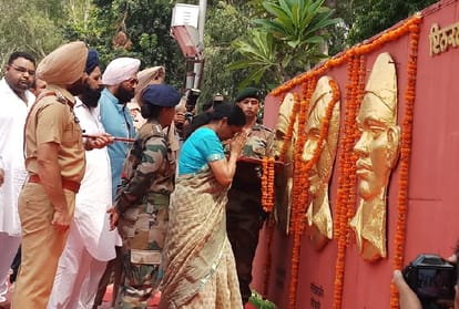 Defense Minister inaugurates bridge on Indo-Pak border in firozpur