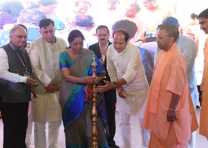 Aligarh is important in the Defense Corridor, youth will meet