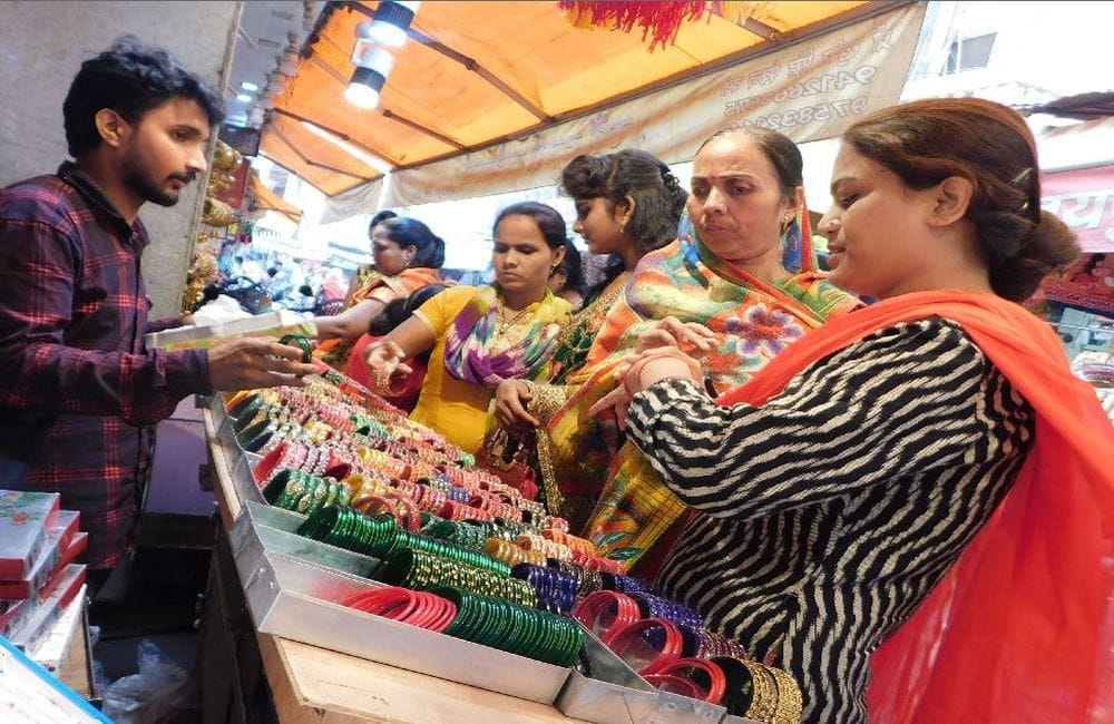 hariyali teej festival celebration by women in mainpuri