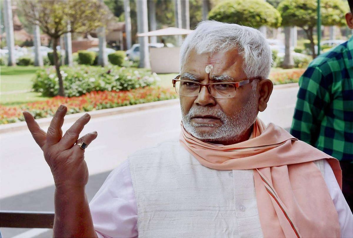 Backward Classes Commission constitutional status, empowerment of the backward: Hukumdev