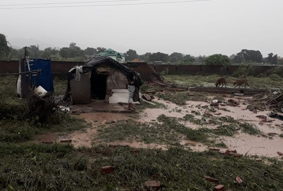 Himachal weather report flood in sarsa river solan wall collapse three died