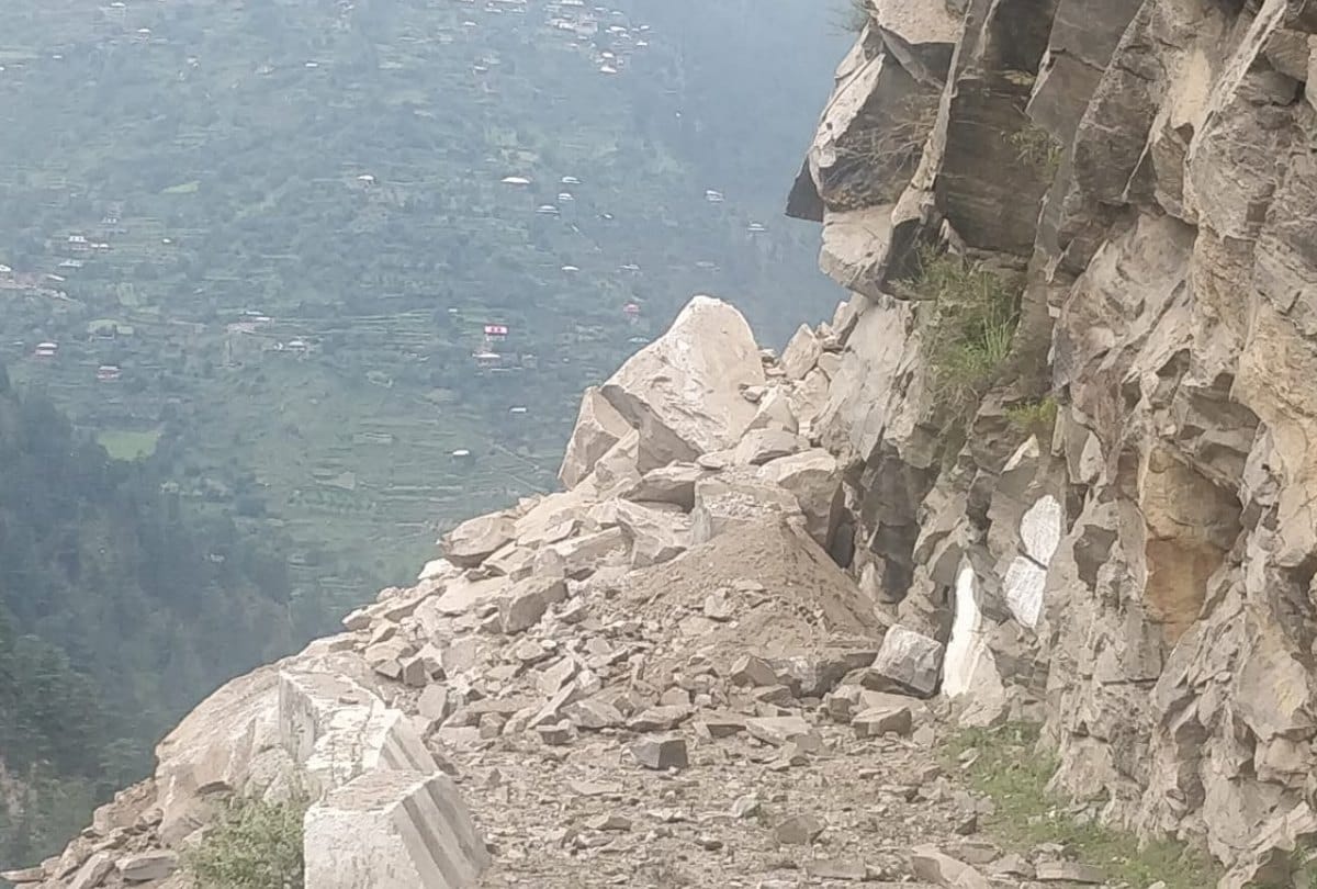 Himachal weather report flood in sarsa river solan wall collapse three died