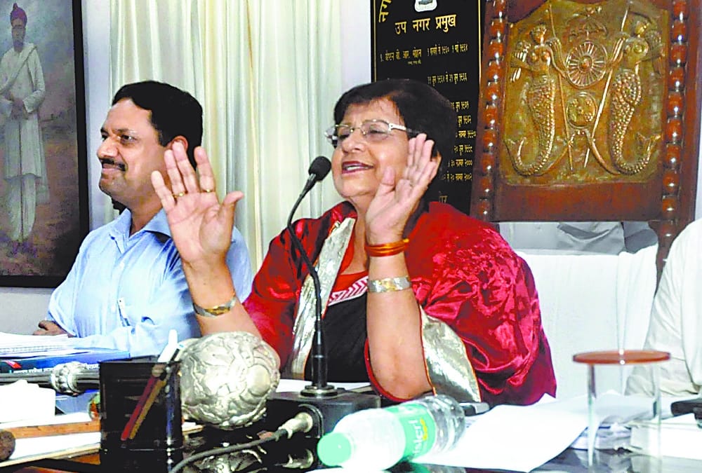 lucknow nagar nigam increased 10 times tax.