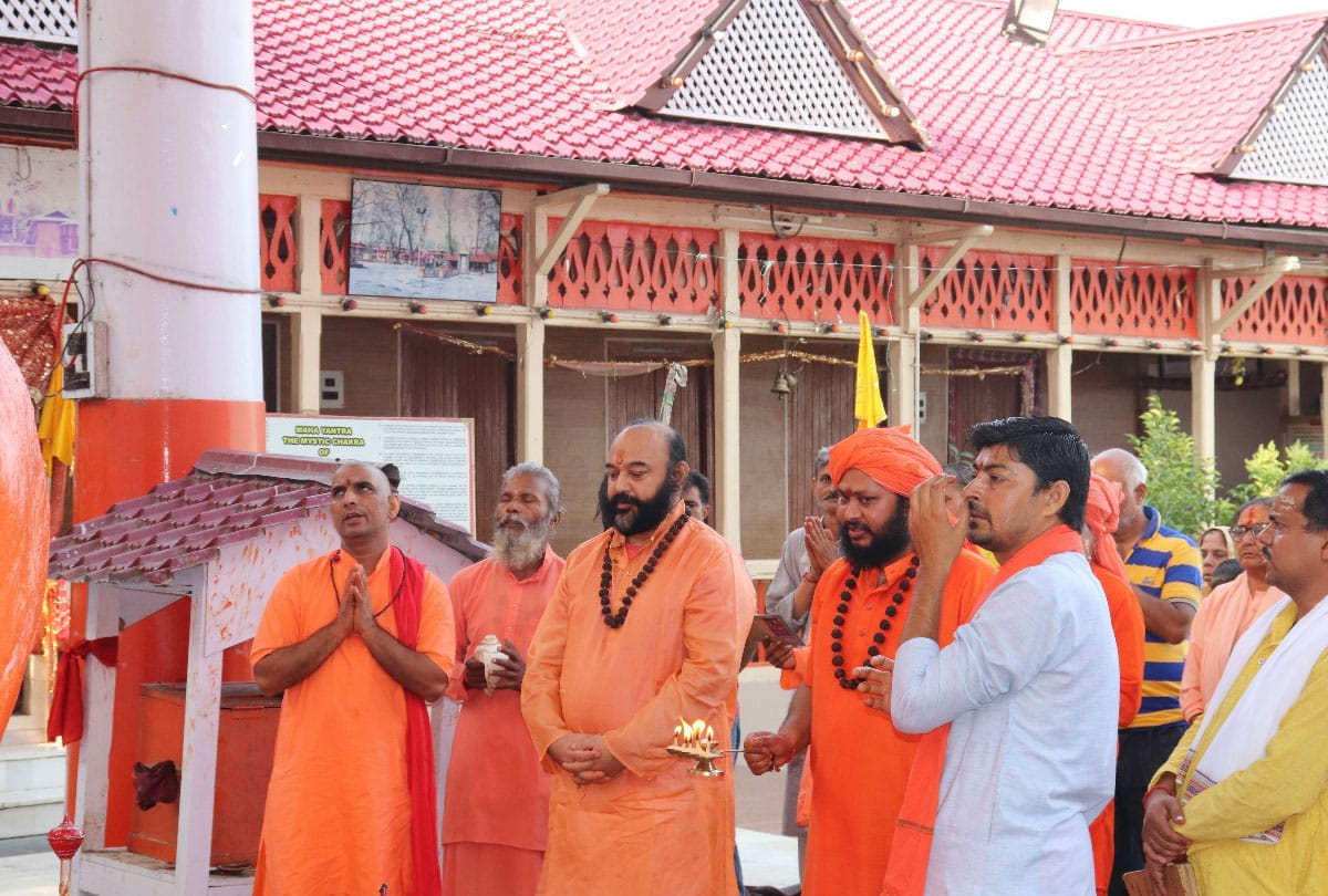chadi mubarak moving towards amarnath cave jammu kashmir