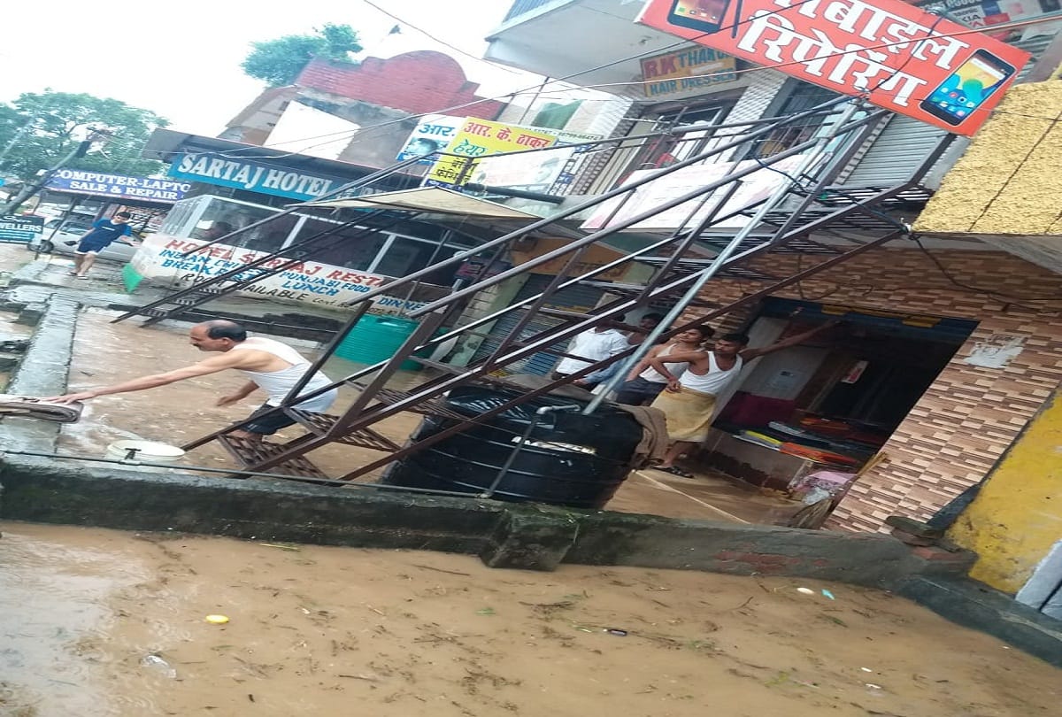 heavy rains in Himachal Pradesh, school closed in many district
