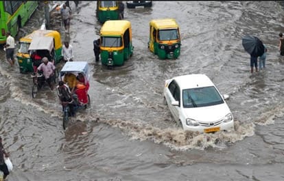 heavy rain become the trouble for whole country which took lives of 377 people in 7 states