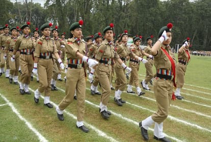 people should get out of fear on independence day in jammu kashmir