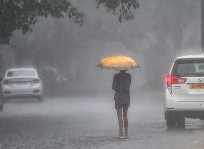 Floods in Kerala, heavy rain alert in 16 states