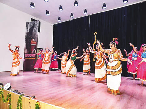 Bharatnatyam Kuchipudi Dance Presentation