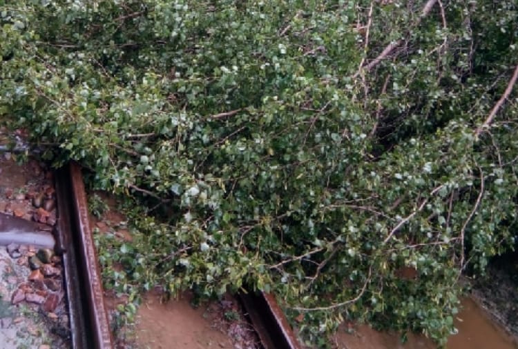 Land sliding in six places in Pathankot, 14 trains canceled
