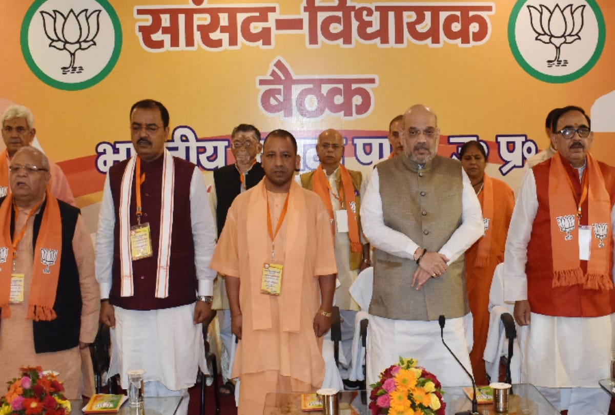 Amit Shah clears that NRC would be main issue for 2019 Shelter to refugees country but not intruder