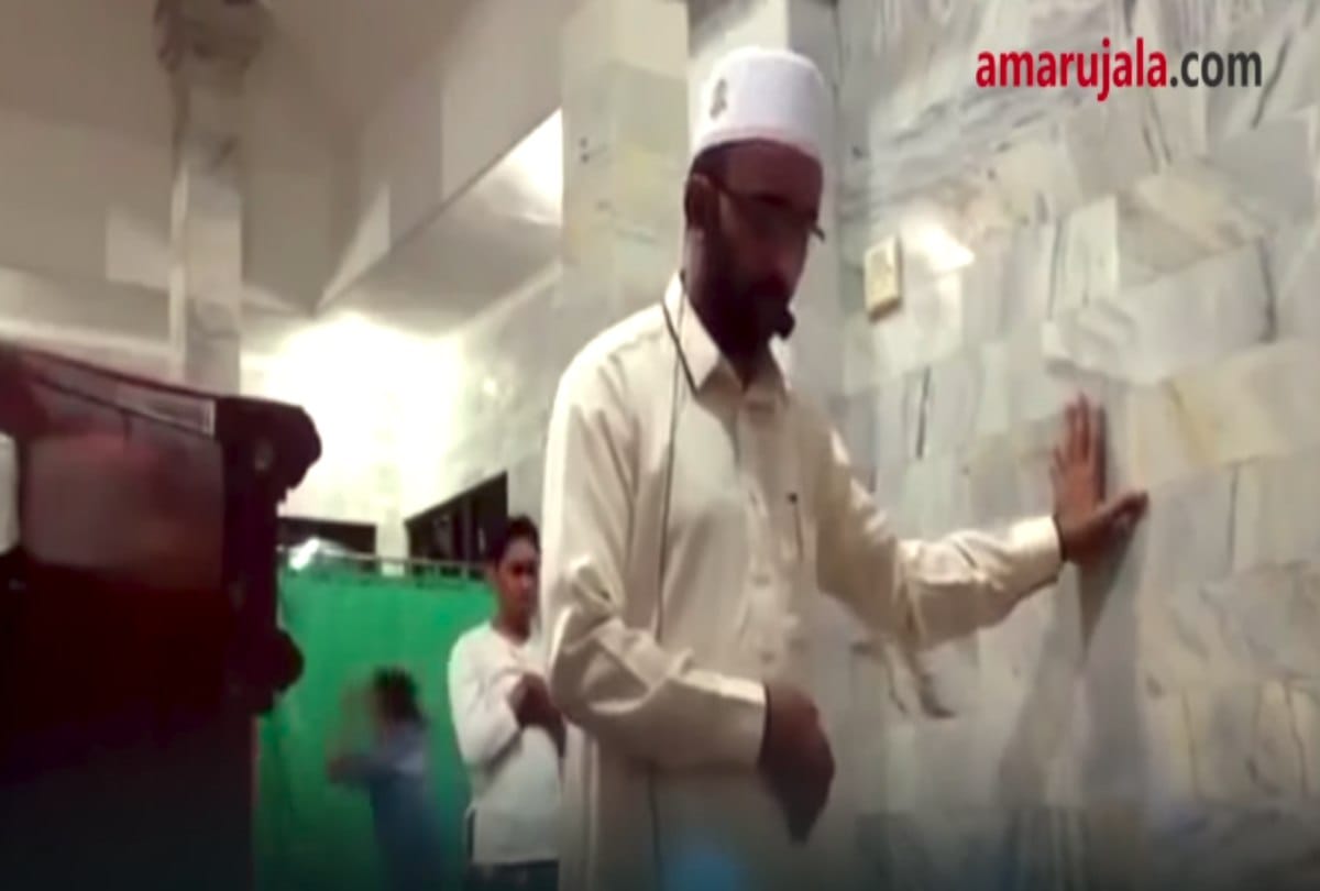 Video being viral of earthquake during Namaz at Indonesia
