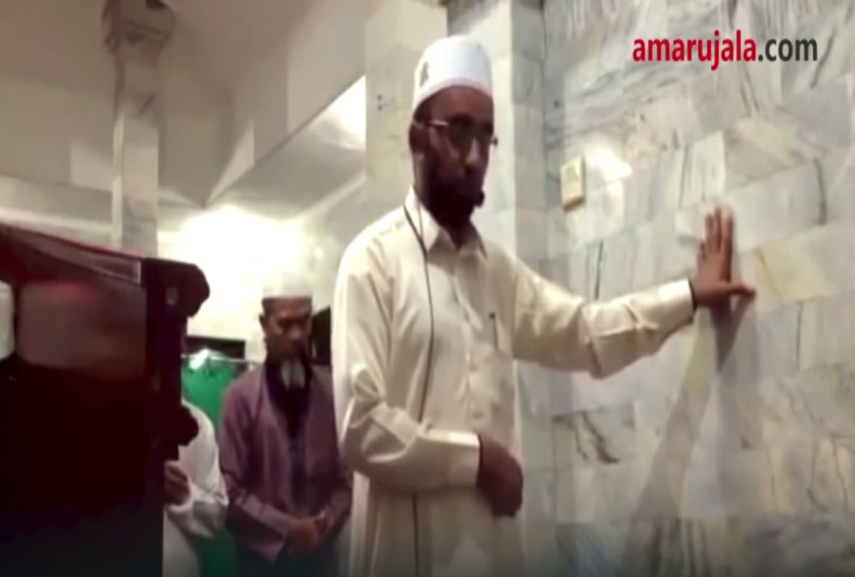 Video being viral of earthquake during Namaz at Indonesia