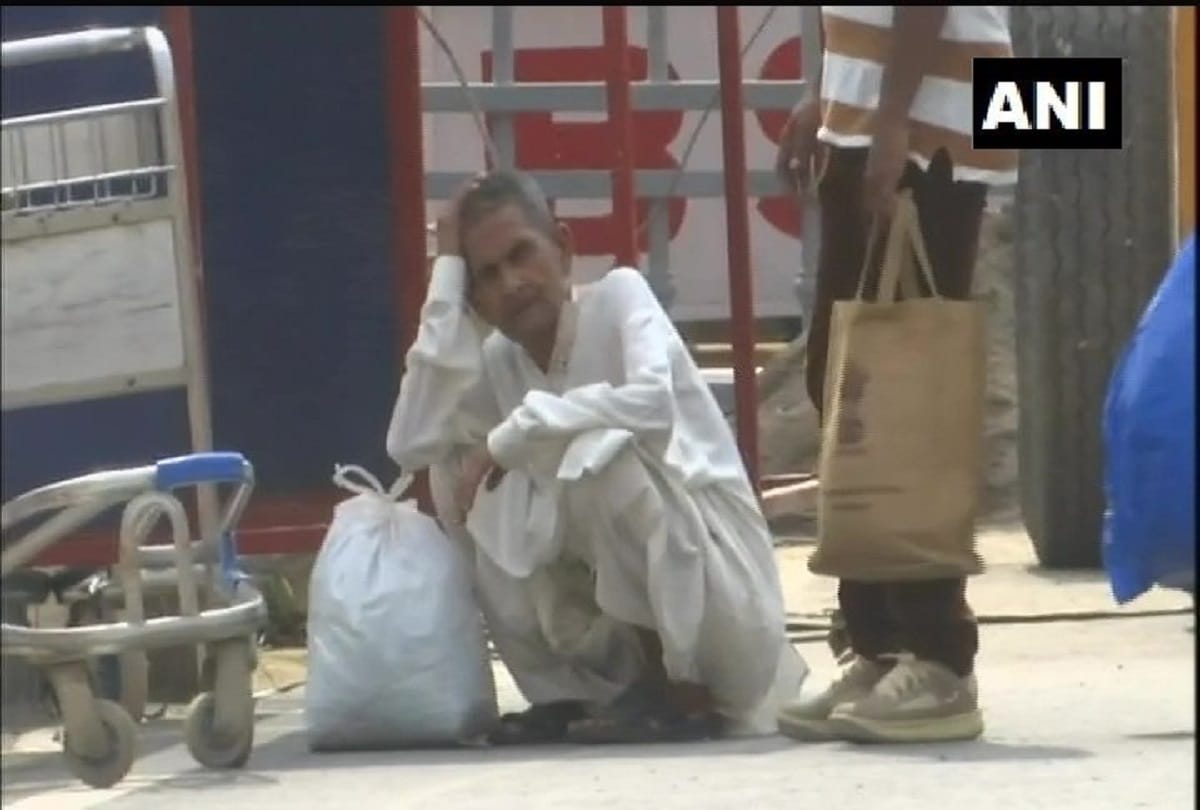 Pakistan released thirty Indian prisoners including gajanand sharma