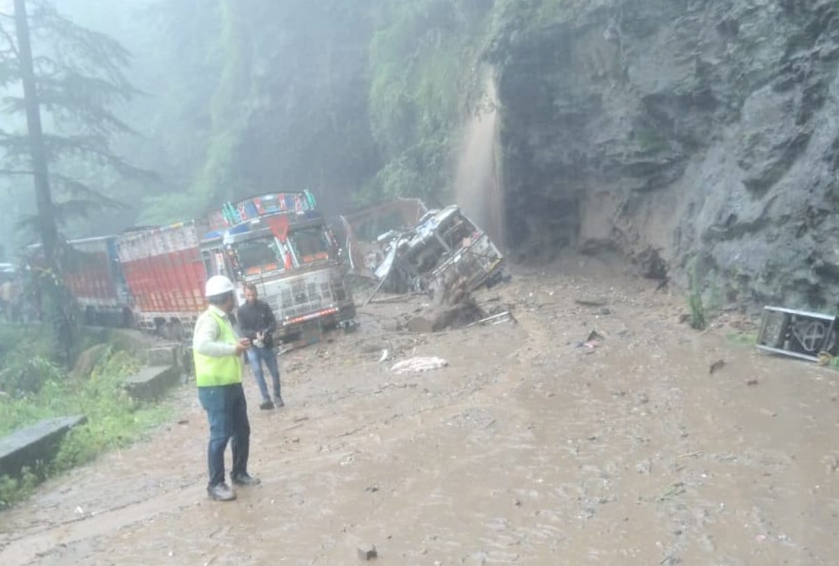 heavy rain in himachal pradesh shimla 9 died due to landslides in state