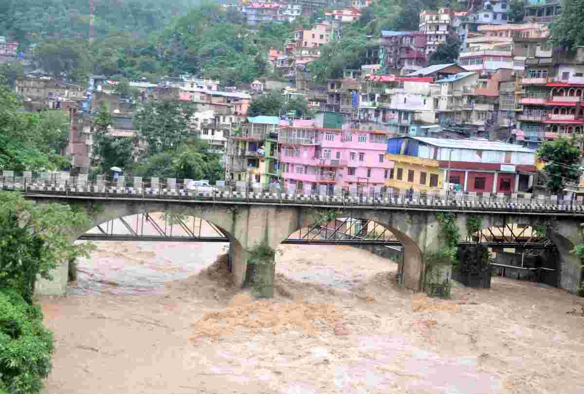 heavy rainfall broke 11 years  record in shimla himachal