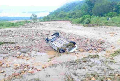 923 roads closed in himachal due to heavy rainfall