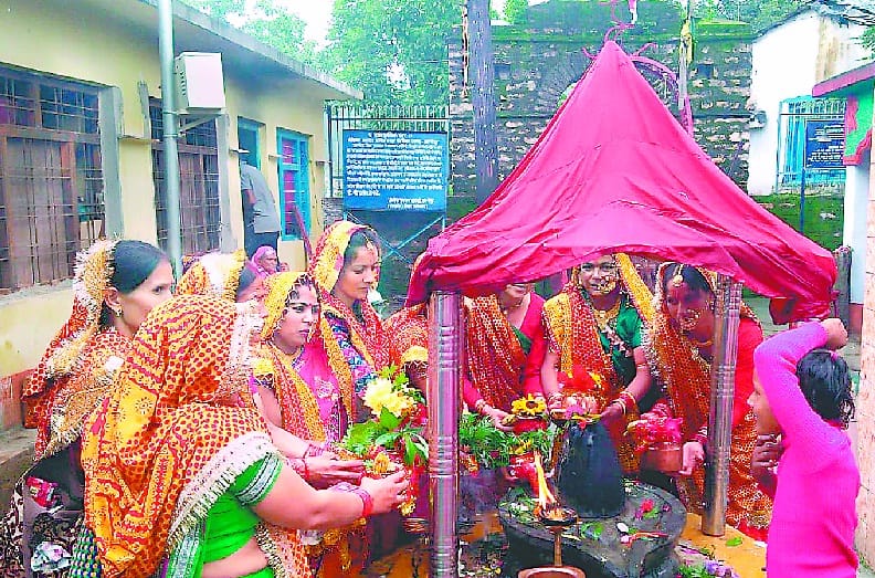 pilgrims worshipped lord shiva