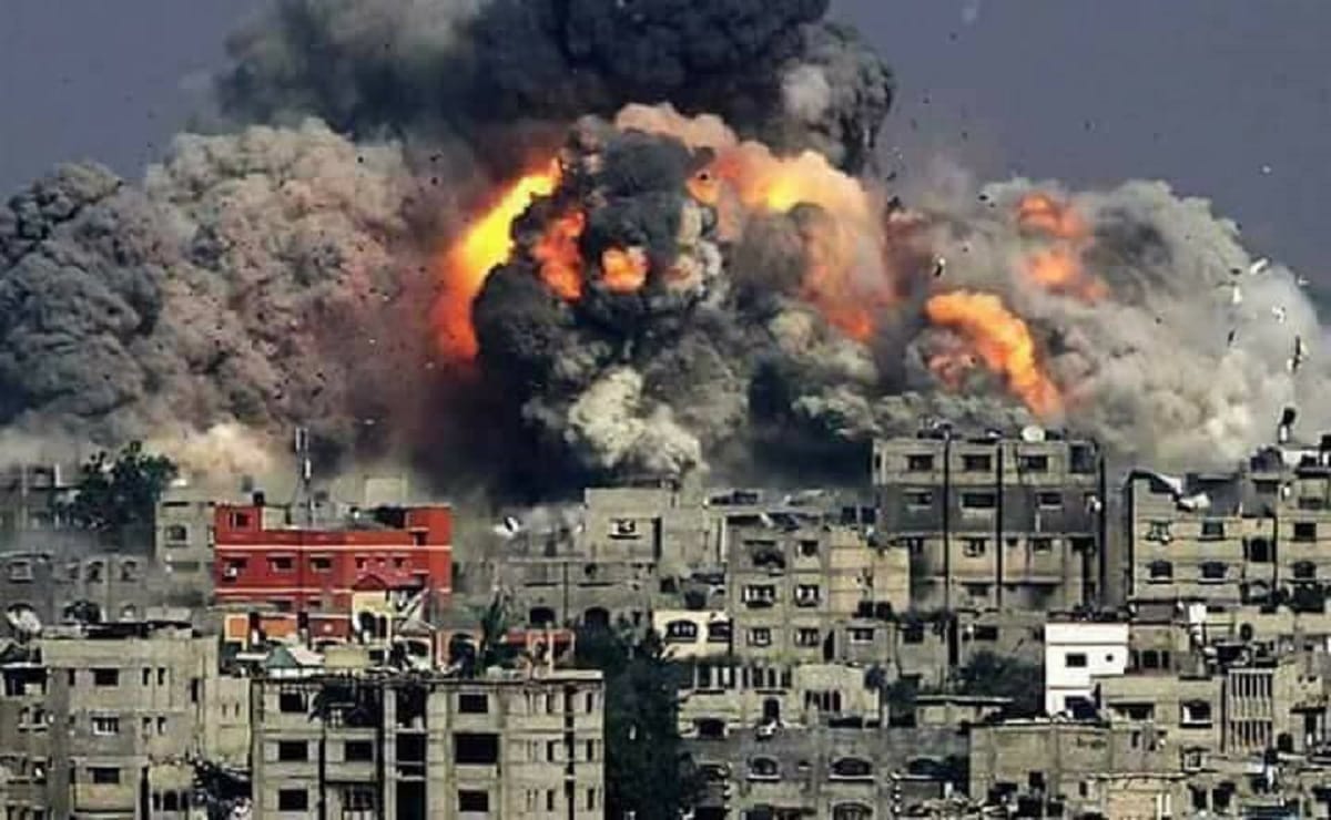 Bomb blast in Syrian building, 39 dead, including 12 children