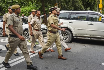 umar Khalid was attacked with handmade country pistol outside constitution club