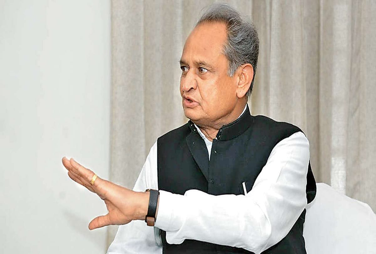 Gehlot keeps nine departments with him and sharing work of ministers in Rajasthan