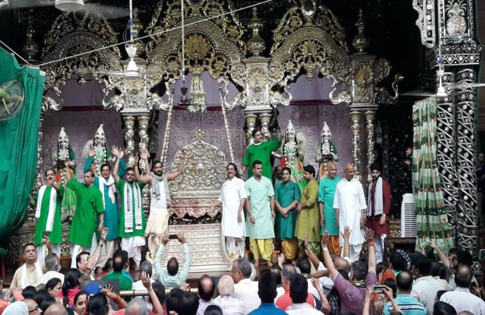 Preparations for Hariyali Teej begins at Banke Bihari Temple in Vrindavan