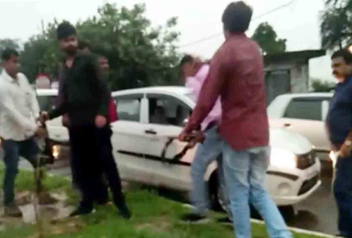 Property dealer's bodyguards beat up young man