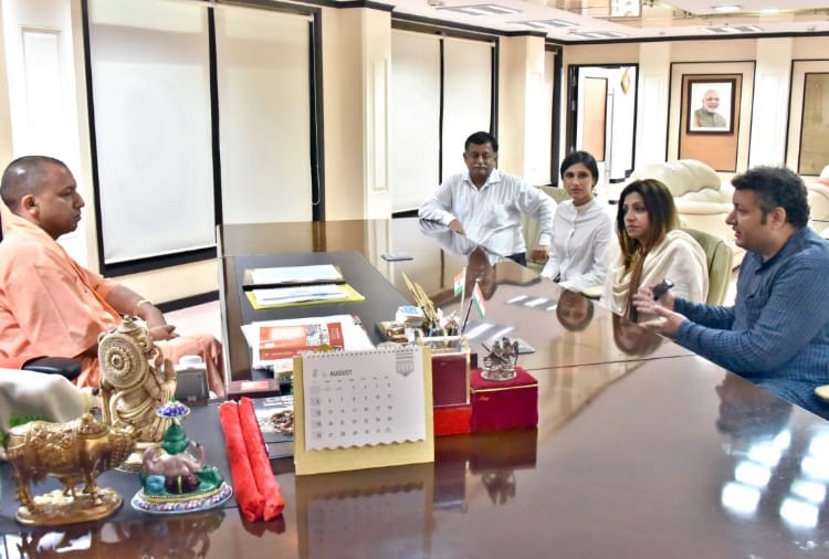 vishal kapoor and varija bajaj met cm yogi in lucknow.