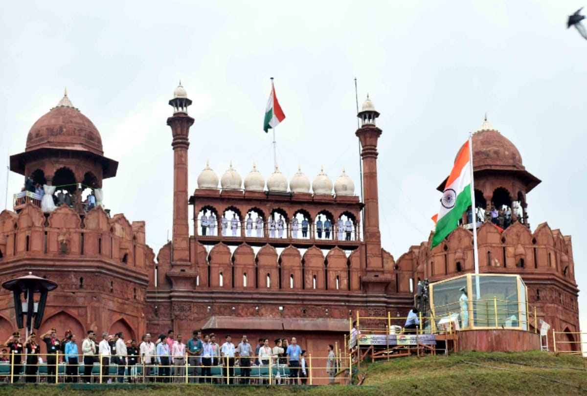 After the celebration of Independence Day scattered streaked in the Red Fort premises