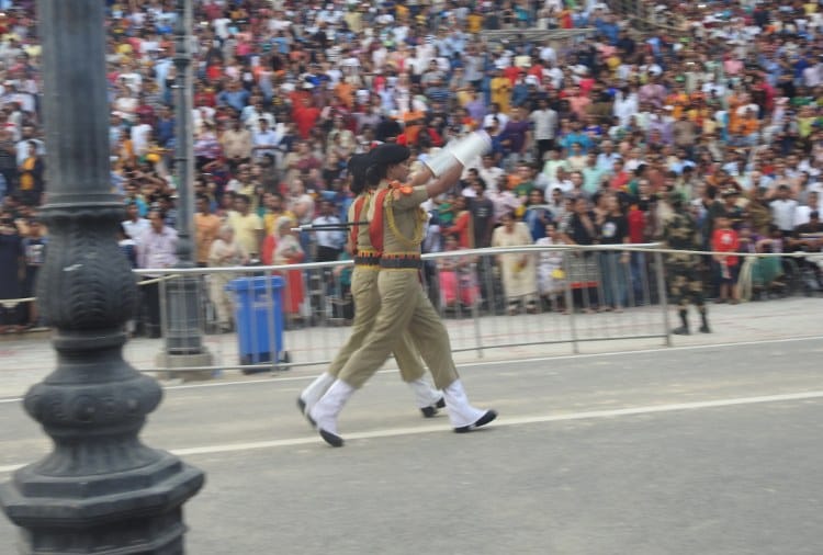 Independence Day, Lady BSF Soldiers Securing India Pakistan Border in Wagah