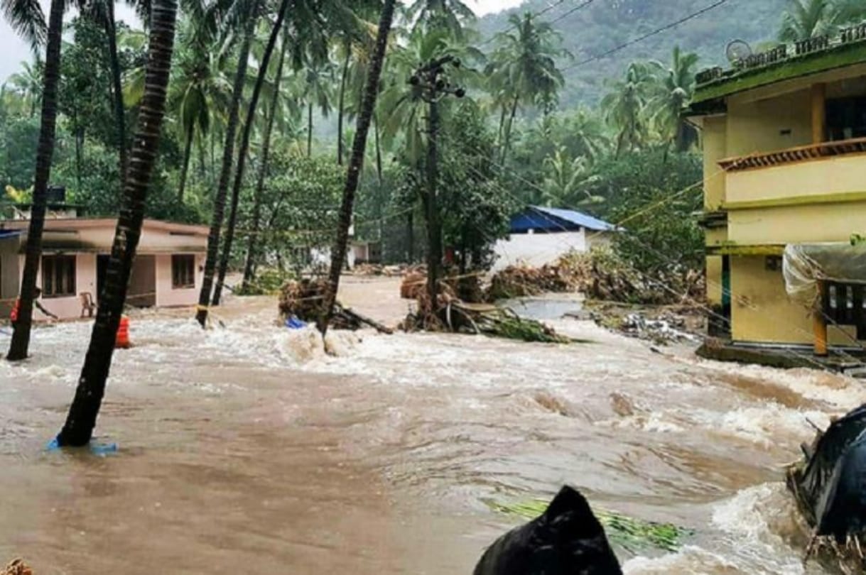 Kerala: know the Situation of state through pictures, IMD issues Red Alert