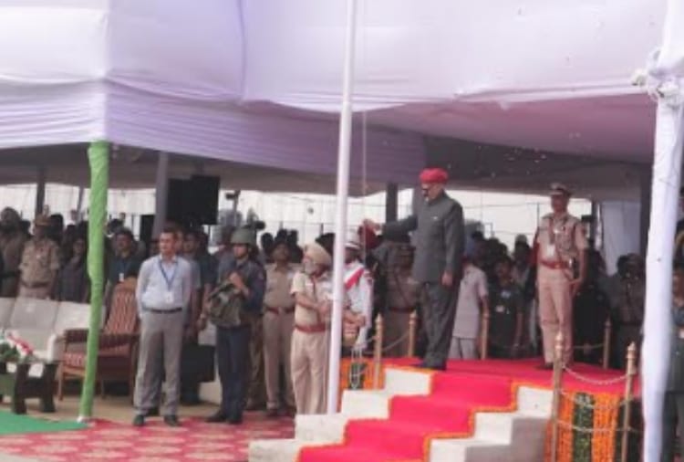 72nd Independence Day celebrated in Chandigarh and Flag hoisted by Governor VP Singh Badanaur