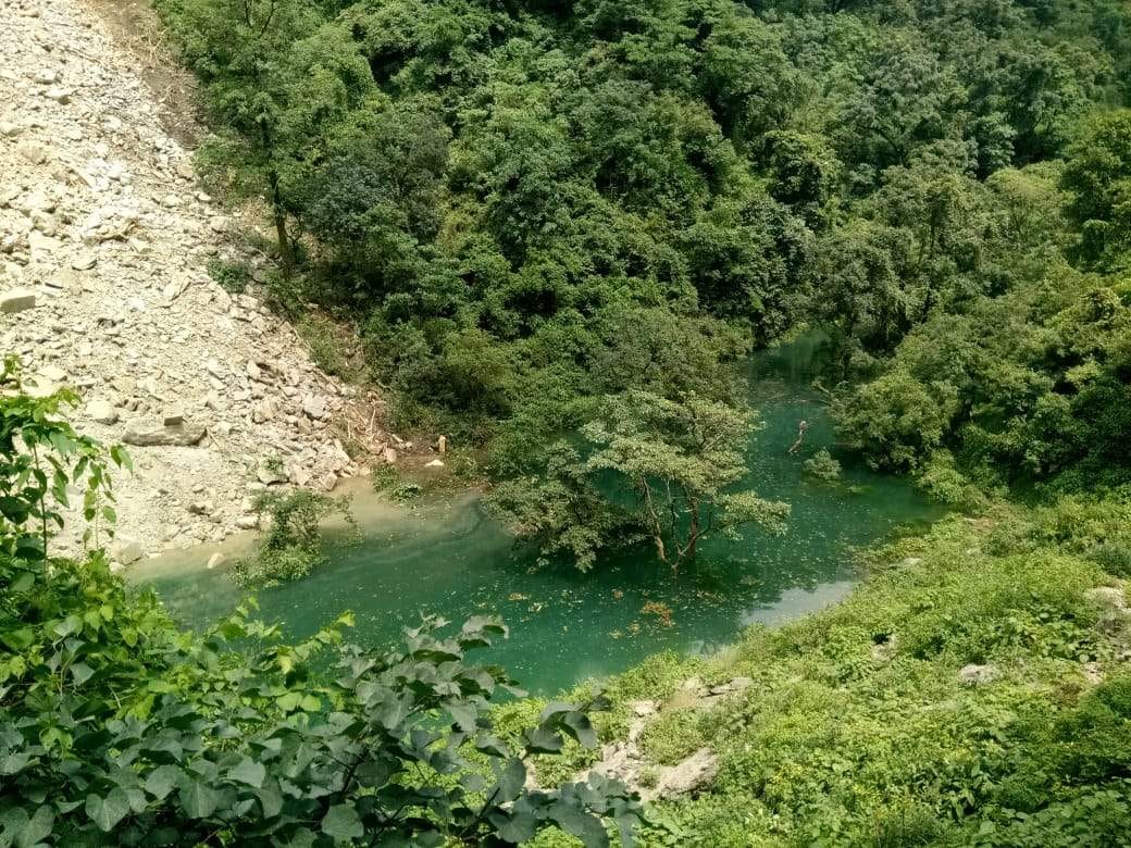 hill breaks down and make deep lake it may cause of disaster in uttarakhand