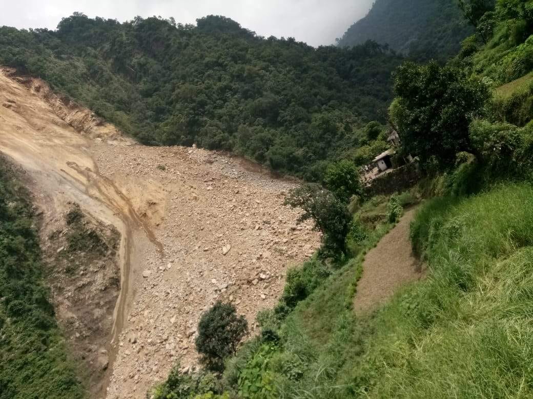 hill breaks down and make deep lake it may cause of disaster in uttarakhand