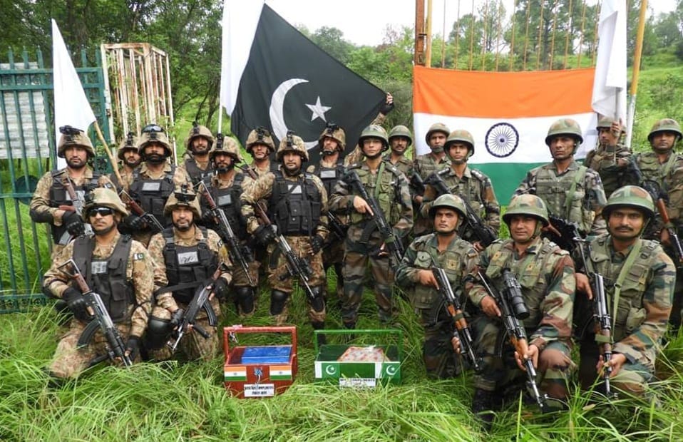 sweets exchanged between india and paksitan army in poonch jammu kashmir border