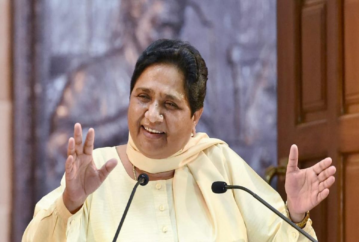 mayawati shifted to his new house in lucknow