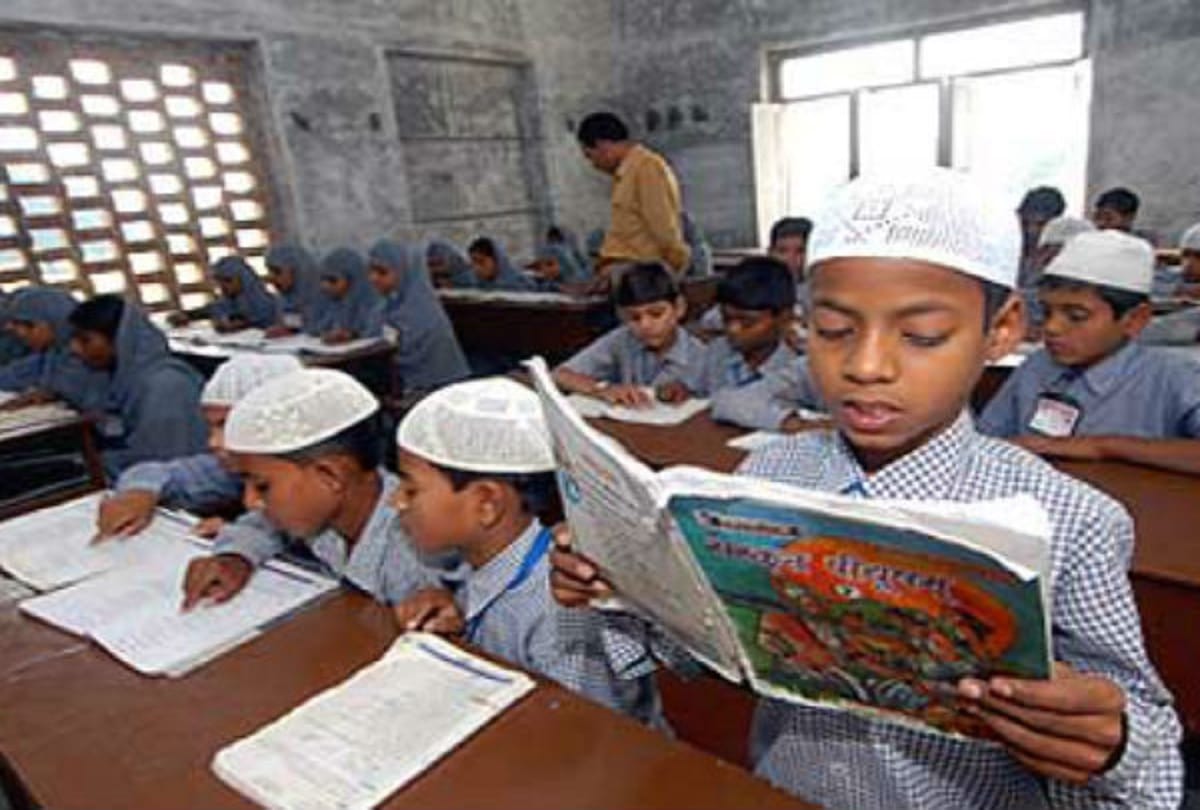 Benefits to the Minority Schools to end, Committee on Right to Education recommendation