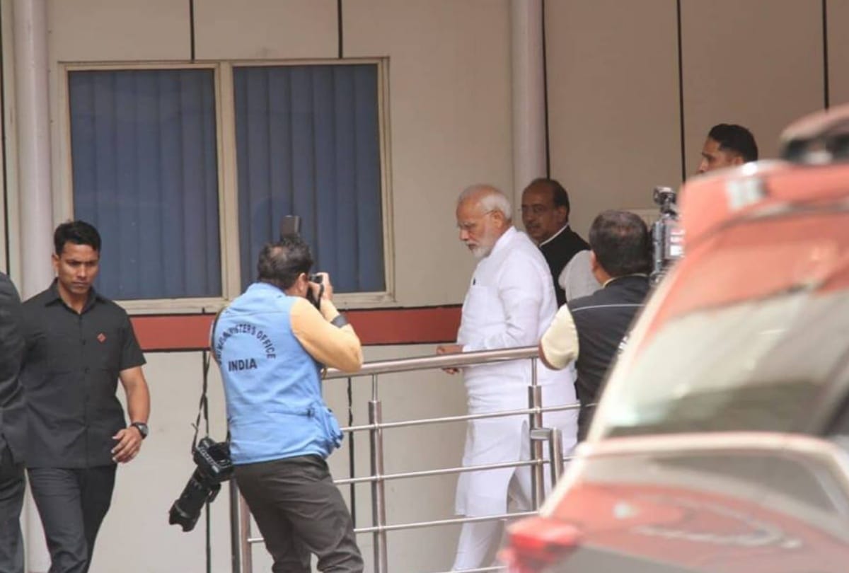 see in photos these politicians visits aiims to see atal bihari vajpayee